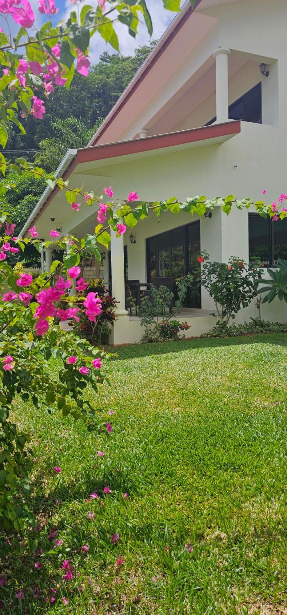 Emma'S Guest House And Self-Catering Au Cap Exterior photo