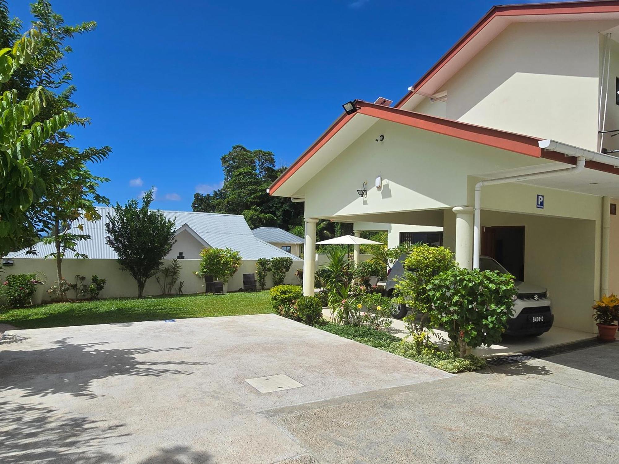 Emma'S Guest House And Self-Catering Au Cap Exterior photo